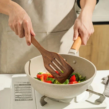 Keukengerei set – walnoot materiaal – hittebestendig – voor dagelijks koken