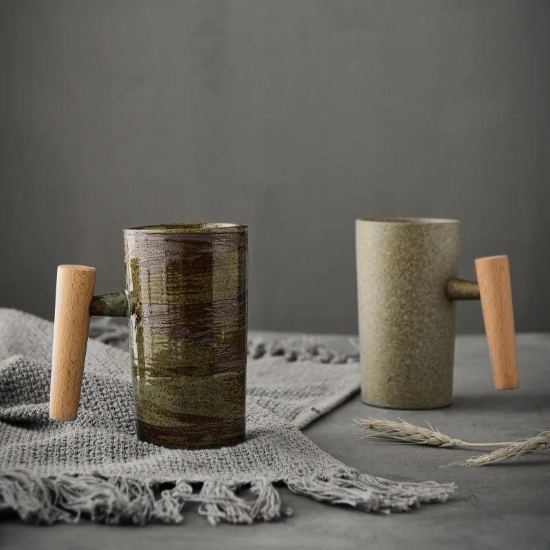 Keramische Mok met Houten Handvat – Handgemaakt – Uniek Design – Voor Koffie of Thee