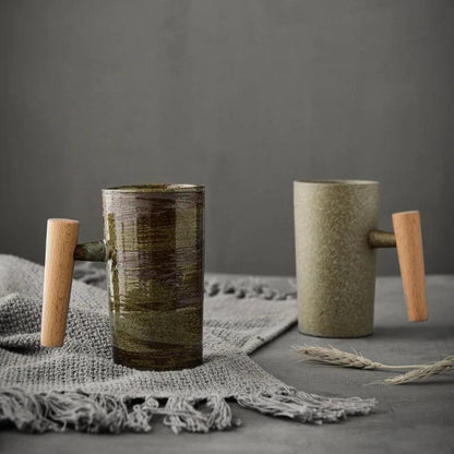 Keramische Mok met Houten Handvat – Handgemaakt – Uniek Design – Voor Koffie of Thee