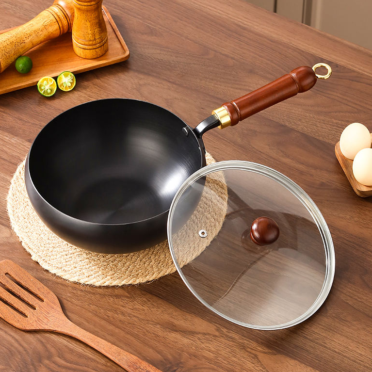 Wokpan met Houten Handvat – Duurzaam en Stijlvol – Voor Koken en Roerbakken