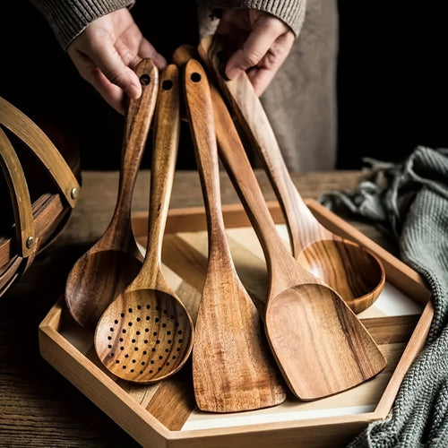 Houten Keukengerei Set – Vijf Stuks – Voor Koken en Bakken
