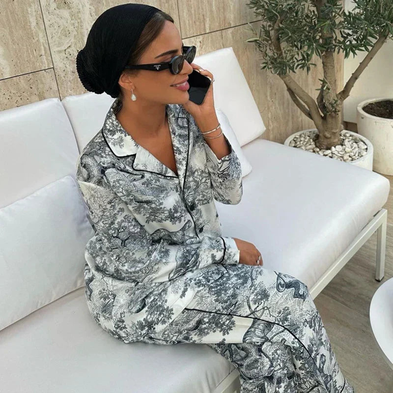 Bedrukte Satijnen Pyjama Set - Luxe en Comfort voor Dames