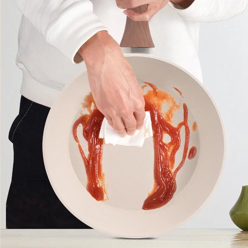 Koekenpan met Houten Handvat – Non-stick Coating – Voor Koken en Bakken