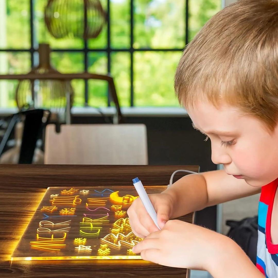 Kreatief LED Tekenbord – Verlicht Schrijfoppervlak – Geschikt voor Kinderen